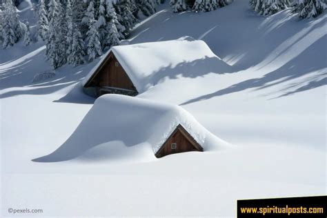 The Sacredness of Snow: Perspectives on its Symbolism in Various Religious and Spiritual Practices