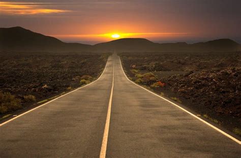 The Symbolic Significance of Dreaming About a Road Signal