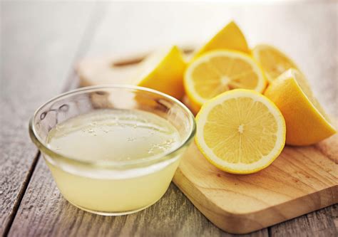 The Versatility of Lemon Juice: Enhancing Health and Wellness