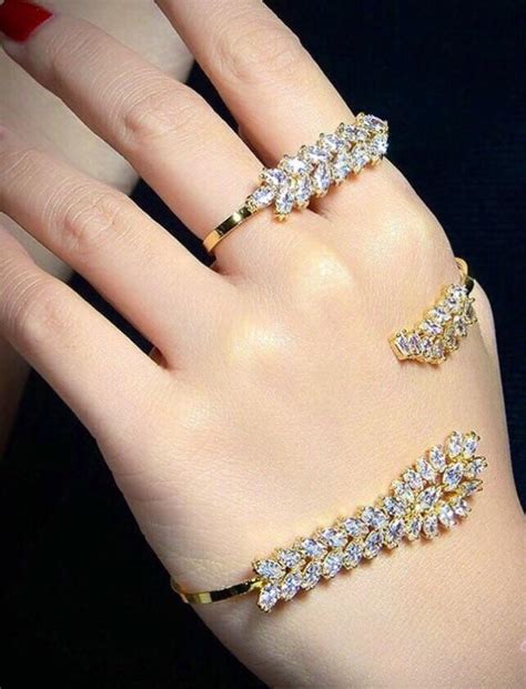 Tips for Pairing Your Bridal Bracelets with Other Jewelry Pieces