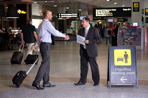 Top Recommendations for an Effortless Experience with Airport Transfers