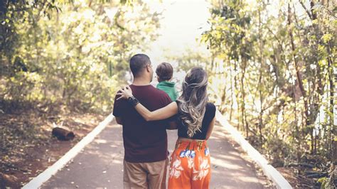 Transitioning from Couples to Families: Navigating the Trials and Triumphs of Parenthood