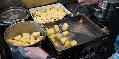 Troubleshooting Tips: How to Avoid Common Mistakes When Cooking Crispy Potatoes