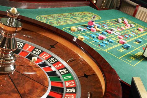 Understanding the Basics: How Roulette Operates