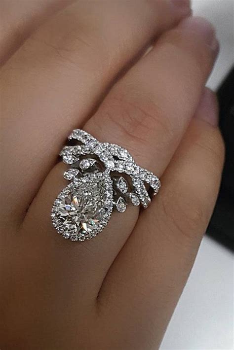 Unique and Personal: Customizing Your Engagement Ring