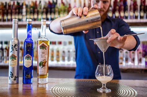 Unleash Your Creativity: Craft Your Own Cocktail Masterpieces