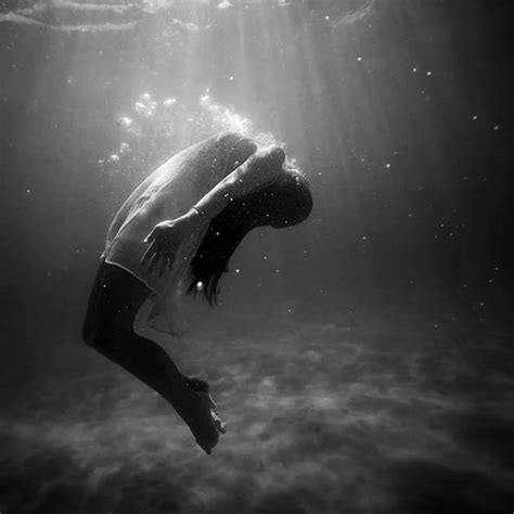 Unraveling the Deep-Seated Fears Reflected in Drowning Dreams