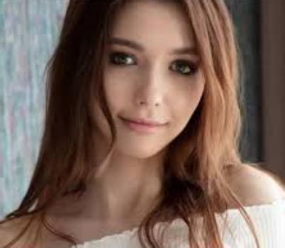 Untold Stories of Mila Azul's Net Worth