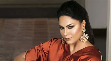 Veena Malik - Personal Life Insights