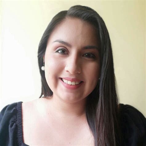 Viviana Perez's Education and Academic Achievements