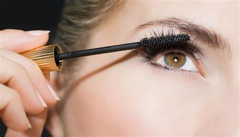 Waterproof Mascara: Advantages and Disadvantages for Different Occasions