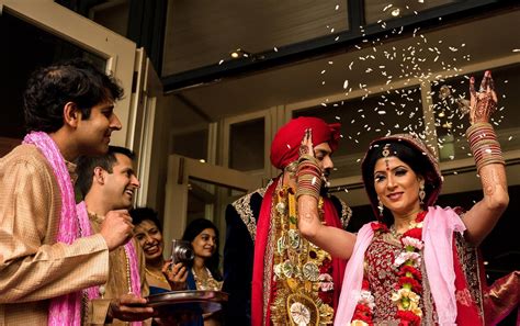 Wedding Traditions: The Symbolic Act of Rice Tossing