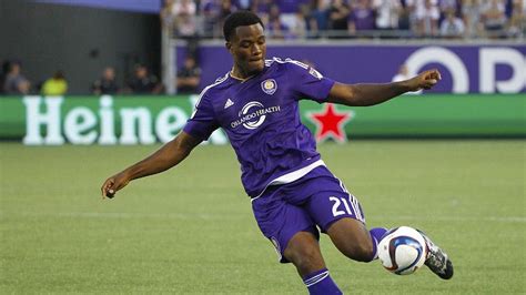 What is the Current Number of Years Larin Lane has Lived?