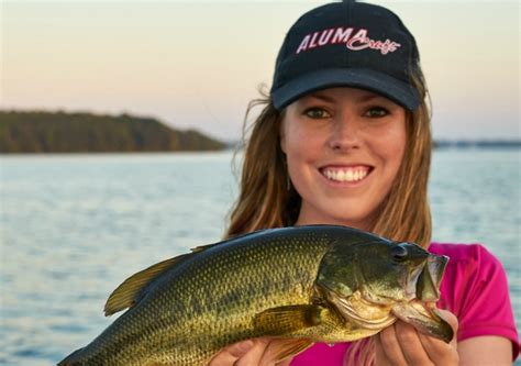 Women Anglers: Inspiring Stories of Triumph and Empowerment in the Bass Fishing World